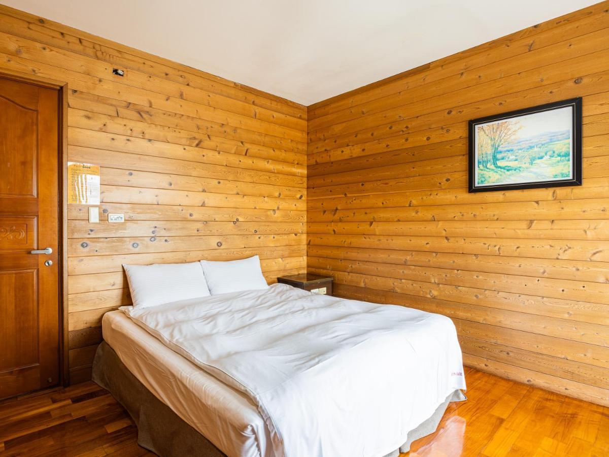 Bishui Shanju Lakeside B&B Yuchi Exterior photo