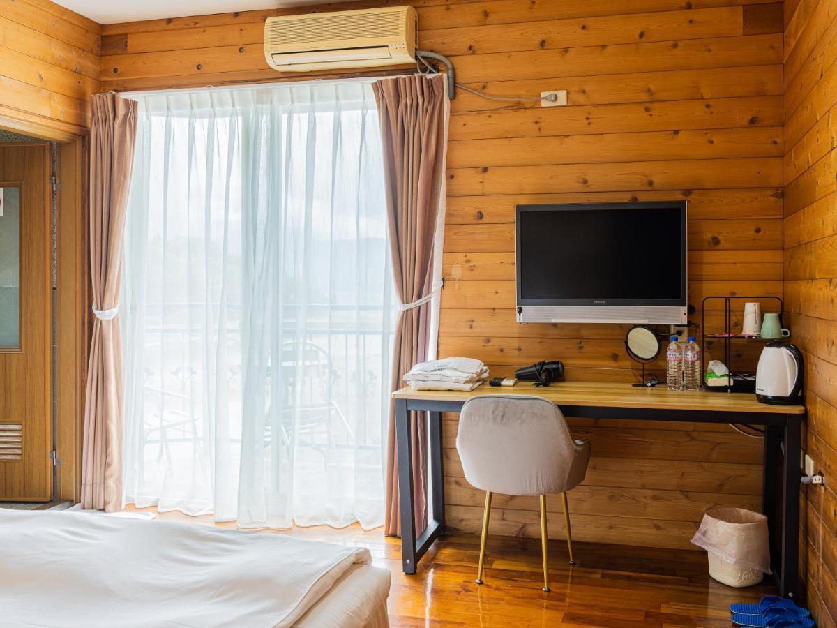 Bishui Shanju Lakeside B&B Yuchi Exterior photo