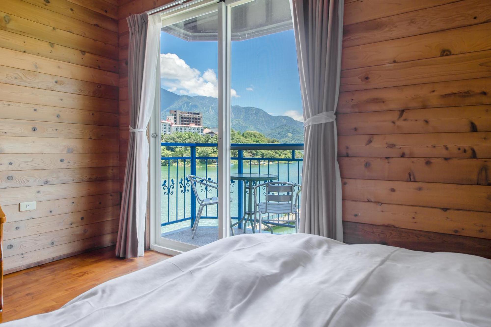 Bishui Shanju Lakeside B&B Yuchi Exterior photo