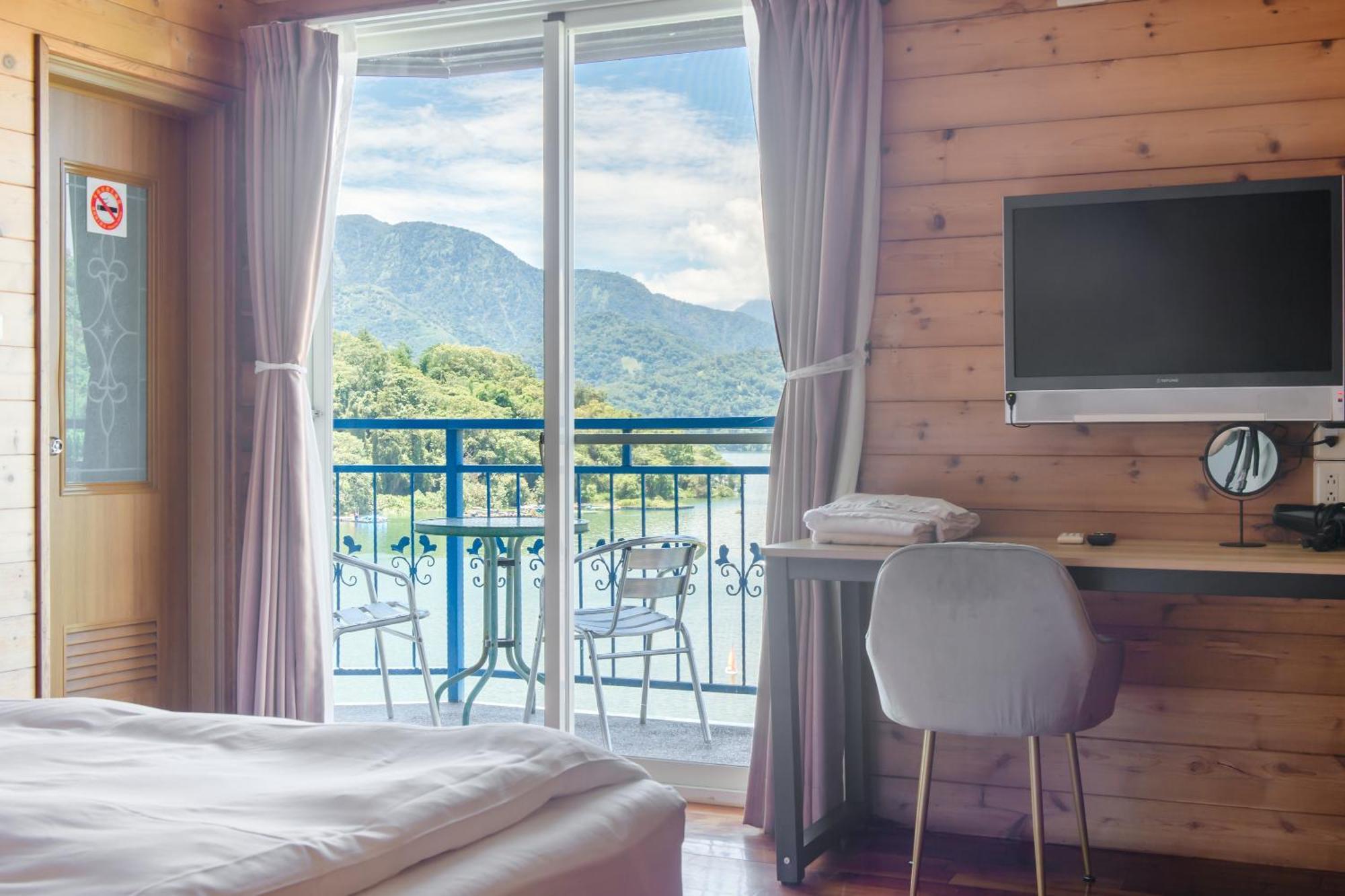Bishui Shanju Lakeside B&B Yuchi Exterior photo