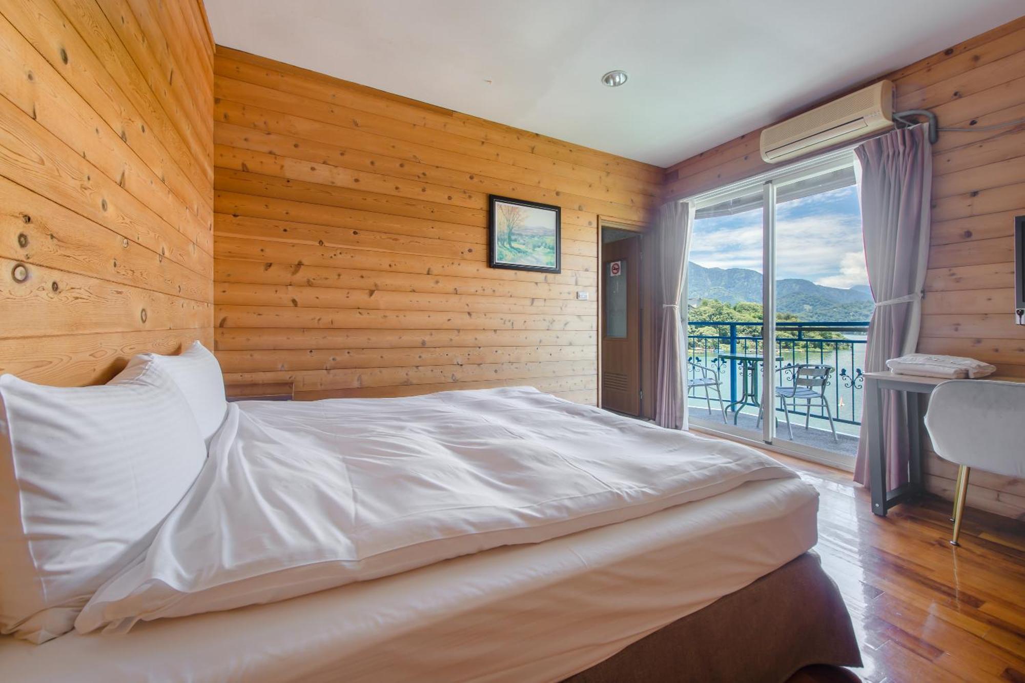 Bishui Shanju Lakeside B&B Yuchi Exterior photo