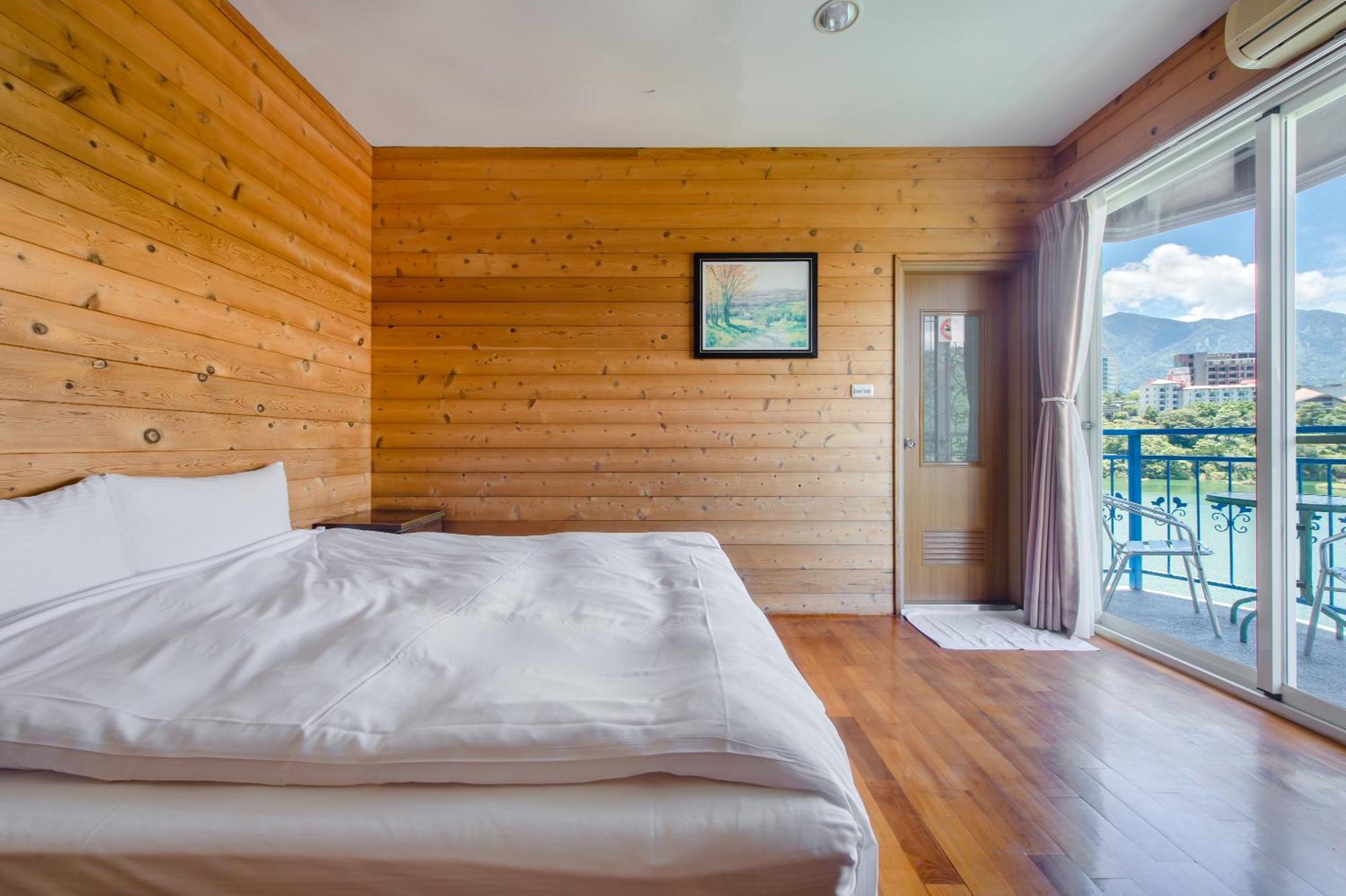 Bishui Shanju Lakeside B&B Yuchi Exterior photo